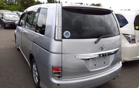 Toyota ISis I, 2013 год, 1 270 000 рублей, 5 фотография