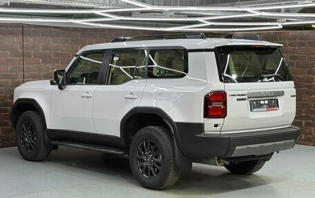 Toyota Land Cruiser Prado, 2024 год, 8 499 000 рублей, 4 фотография