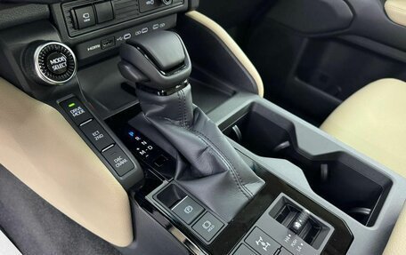 Toyota Land Cruiser Prado, 2024 год, 8 499 000 рублей, 9 фотография