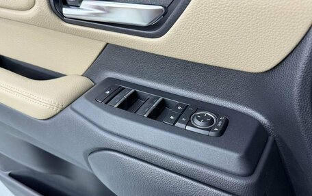 Toyota Land Cruiser Prado, 2024 год, 8 499 000 рублей, 12 фотография