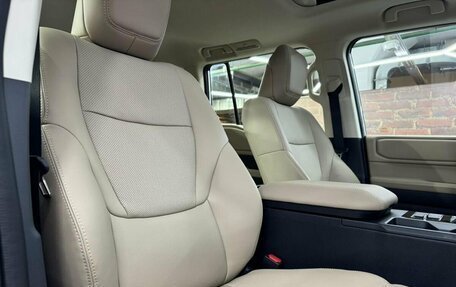 Toyota Land Cruiser Prado, 2024 год, 8 499 000 рублей, 17 фотография