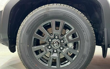 Toyota Land Cruiser Prado, 2024 год, 8 499 000 рублей, 23 фотография