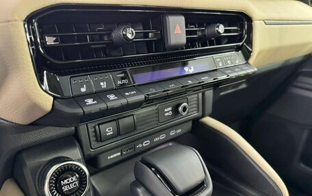 Toyota Land Cruiser Prado, 2024 год, 8 499 000 рублей, 19 фотография
