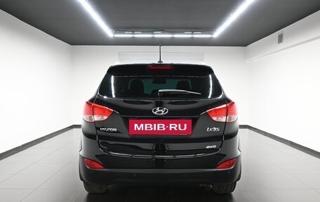 Hyundai ix35 I рестайлинг, 2013 год, 995 000 рублей, 6 фотография