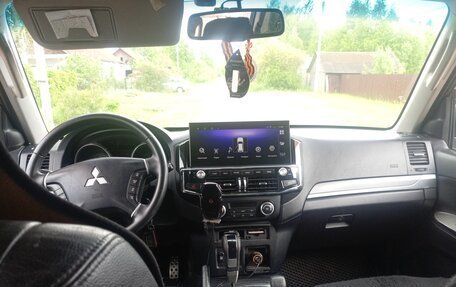 Mitsubishi Pajero IV, 2011 год, 1 700 000 рублей, 7 фотография