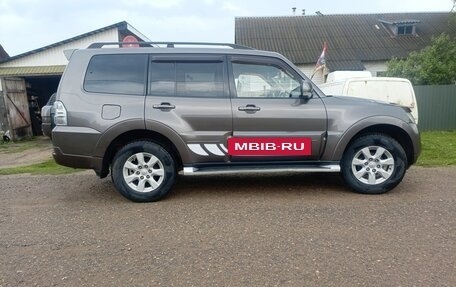 Mitsubishi Pajero IV, 2011 год, 1 700 000 рублей, 3 фотография