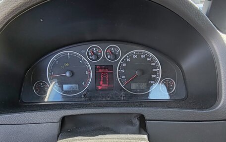 Volkswagen Multivan T5, 2006 год, 1 400 000 рублей, 12 фотография