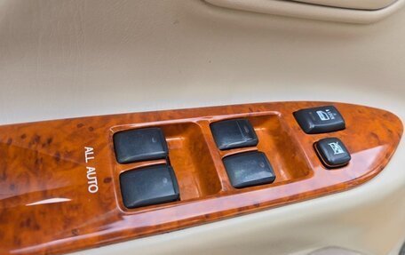 Toyota Land Cruiser 100 рестайлинг 2, 2006 год, 2 250 000 рублей, 8 фотография