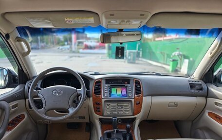 Toyota Land Cruiser 100 рестайлинг 2, 2006 год, 2 250 000 рублей, 10 фотография