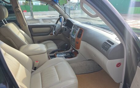 Toyota Land Cruiser 100 рестайлинг 2, 2006 год, 2 250 000 рублей, 19 фотография