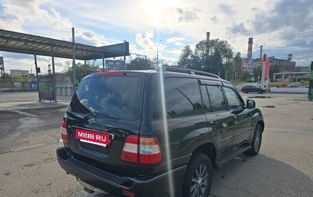 Toyota Land Cruiser 100 рестайлинг 2, 2006 год, 2 250 000 рублей, 23 фотография