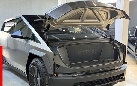 Tesla Cybertruck, 2024 год, 27 500 000 рублей, 8 фотография