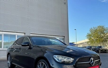 Mercedes-Benz E-Класс, 2021 год, 4 950 000 рублей, 1 фотография