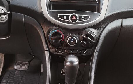 Hyundai Solaris II рестайлинг, 2012 год, 630 000 рублей, 9 фотография