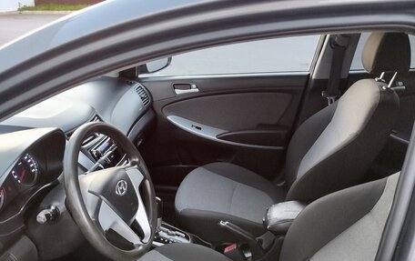 Hyundai Solaris II рестайлинг, 2012 год, 630 000 рублей, 10 фотография