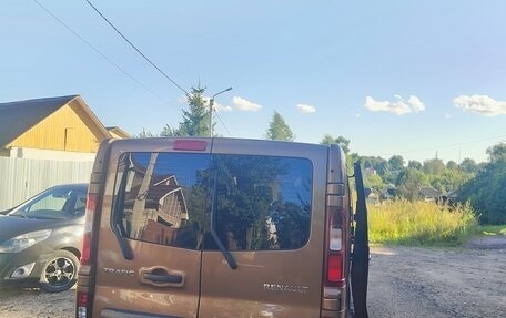 Renault Trafic, 2017 год, 2 350 000 рублей, 3 фотография