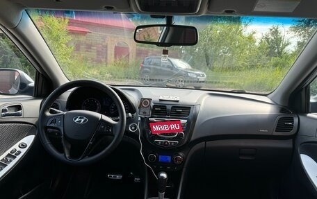 Hyundai Solaris II рестайлинг, 2014 год, 810 000 рублей, 31 фотография
