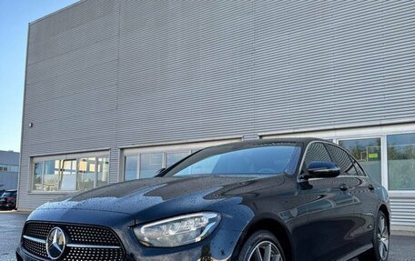 Mercedes-Benz E-Класс, 2021 год, 4 950 000 рублей, 2 фотография