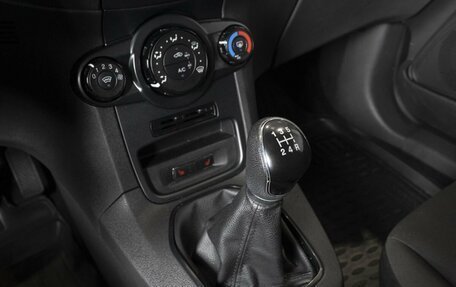 Ford Fiesta, 2016 год, 920 000 рублей, 5 фотография