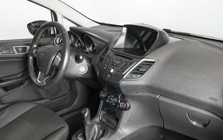 Ford Fiesta, 2016 год, 920 000 рублей, 4 фотография