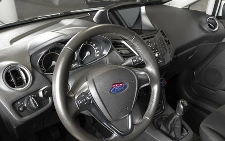 Ford Fiesta, 2016 год, 920 000 рублей, 3 фотография