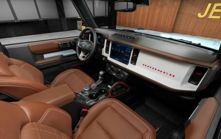 Ford Bronco, 2024 год, 13 542 000 рублей, 30 фотография