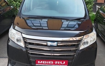 Toyota Noah III, 2016 год, 2 100 000 рублей, 1 фотография