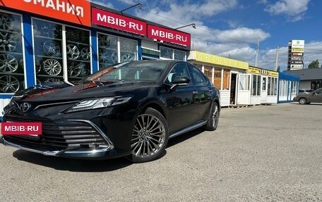 Toyota Camry, 2023 год, 3 900 000 рублей, 2 фотография