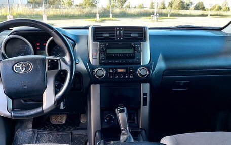 Toyota Land Cruiser Prado 150 рестайлинг 2, 2012 год, 2 500 000 рублей, 9 фотография