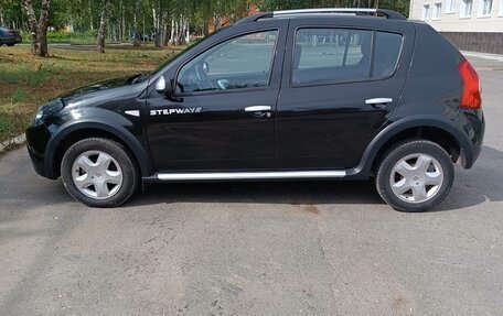 Renault Sandero II рестайлинг, 2014 год, 900 000 рублей, 3 фотография