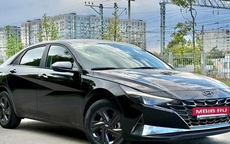 Hyundai Elantra, 2021 год, 1 999 999 рублей, 2 фотография