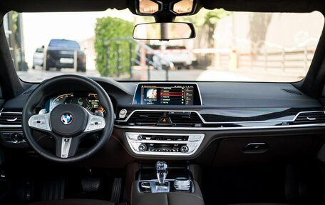 BMW 7 серия, 2019 год, 6 800 000 рублей, 10 фотография