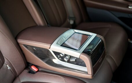 BMW 7 серия, 2019 год, 6 800 000 рублей, 28 фотография