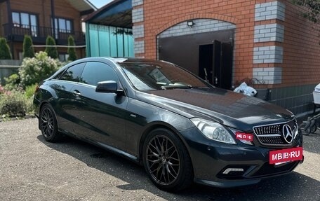 Mercedes-Benz E-Класс, 2010 год, 1 299 000 рублей, 2 фотография