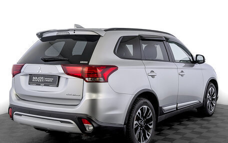 Mitsubishi Outlander III рестайлинг 3, 2021 год, 2 045 000 рублей, 5 фотография