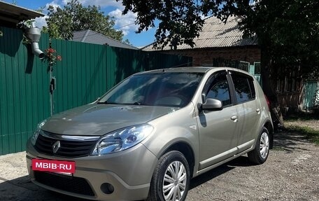 Renault Sandero I, 2011 год, 680 000 рублей, 2 фотография