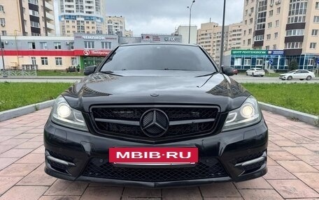 Mercedes-Benz C-Класс, 2011 год, 1 380 000 рублей, 2 фотография
