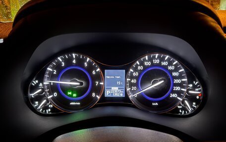 Infiniti QX56, 2013 год, 1 850 000 рублей, 20 фотография