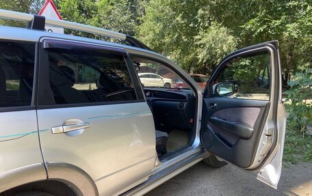 Mitsubishi Outlander III рестайлинг 3, 2005 год, 700 000 рублей, 4 фотография