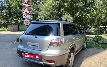 Mitsubishi Outlander III рестайлинг 3, 2005 год, 700 000 рублей, 3 фотография