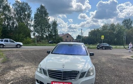 Mercedes-Benz E-Класс, 2013 год, 1 300 000 рублей, 4 фотография