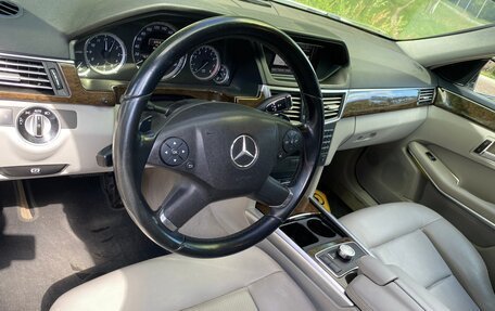 Mercedes-Benz E-Класс, 2013 год, 1 300 000 рублей, 15 фотография