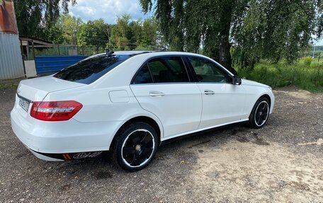 Mercedes-Benz E-Класс, 2013 год, 1 300 000 рублей, 14 фотография
