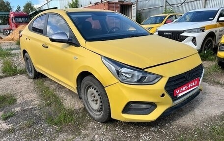 Hyundai Solaris II рестайлинг, 2018 год, 830 300 рублей, 2 фотография