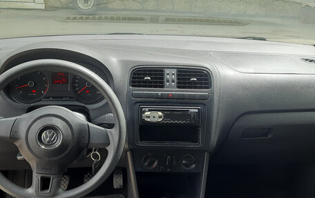 Volkswagen Polo VI (EU Market), 2011 год, 600 000 рублей, 12 фотография