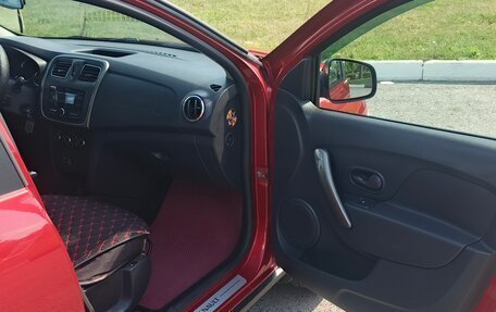 Renault Sandero II рестайлинг, 2015 год, 945 000 рублей, 12 фотография