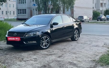 Volkswagen Passat B7, 2011 год, 1 100 000 рублей, 2 фотография