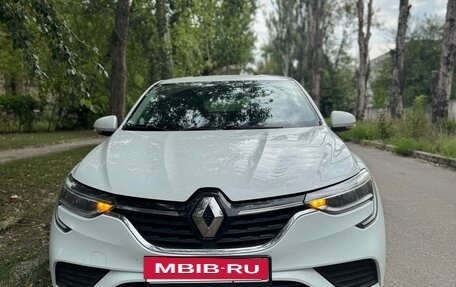 Renault Arkana I, 2021 год, 1 680 000 рублей, 1 фотография
