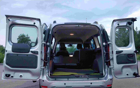 Renault Express, 2023 год, 3 300 000 рублей, 7 фотография