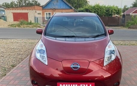 Nissan Leaf I, 2013 год, 650 000 рублей, 2 фотография
